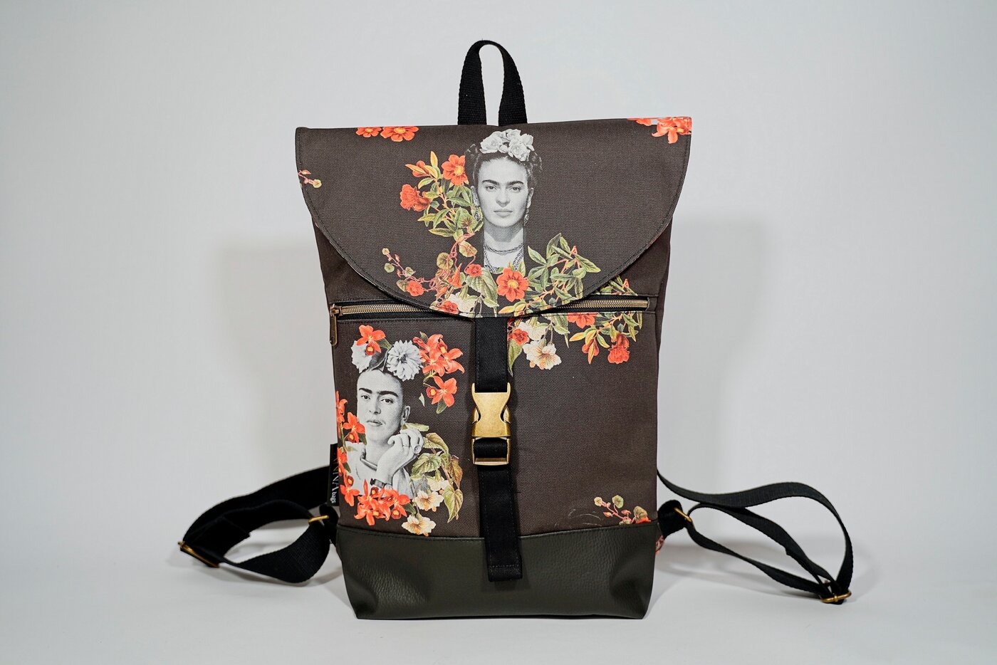 Frida Black
